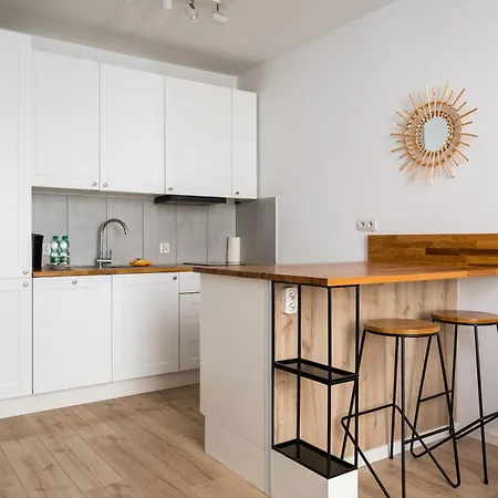 Rondo Wiatraczna Harmony By Bookinghost وارسو